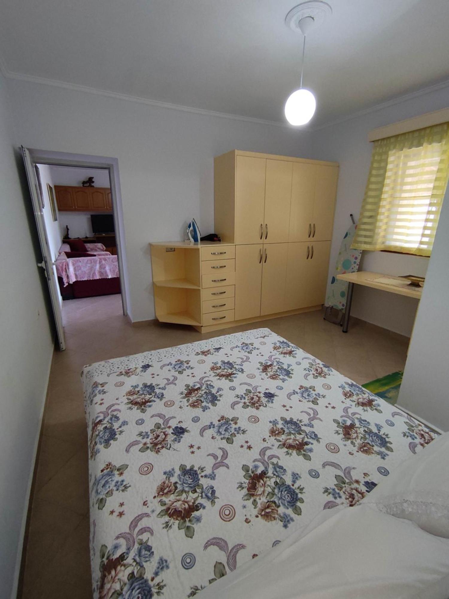Aris Apartment Sarandë 外观 照片