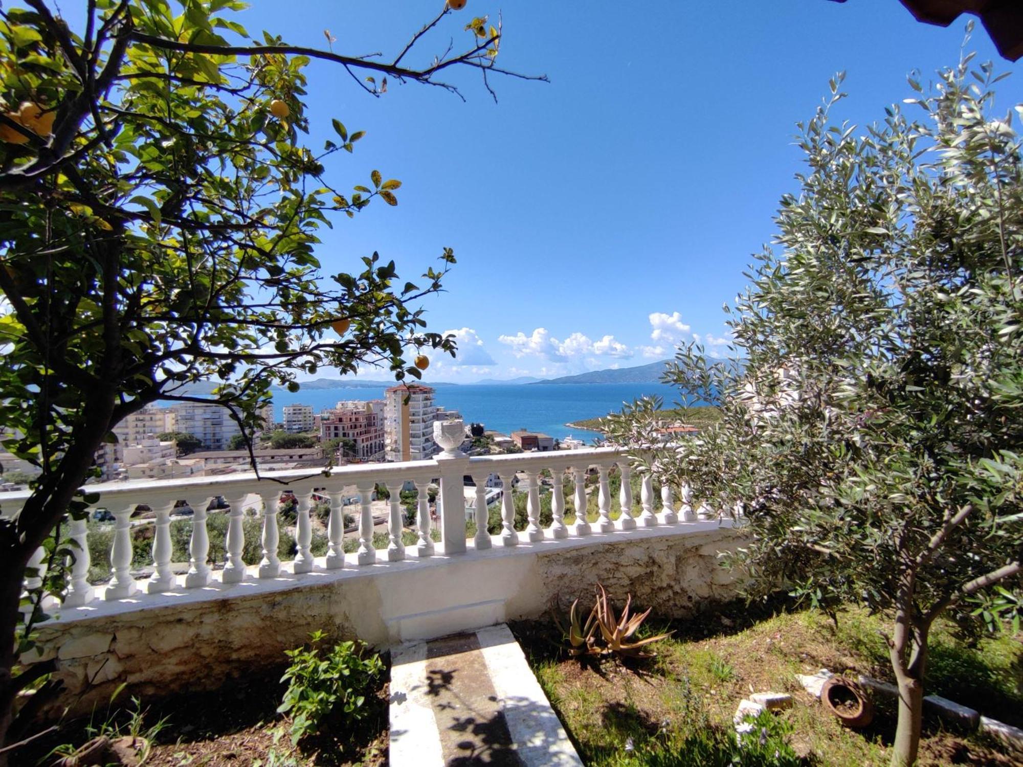Aris Apartment Sarandë 外观 照片