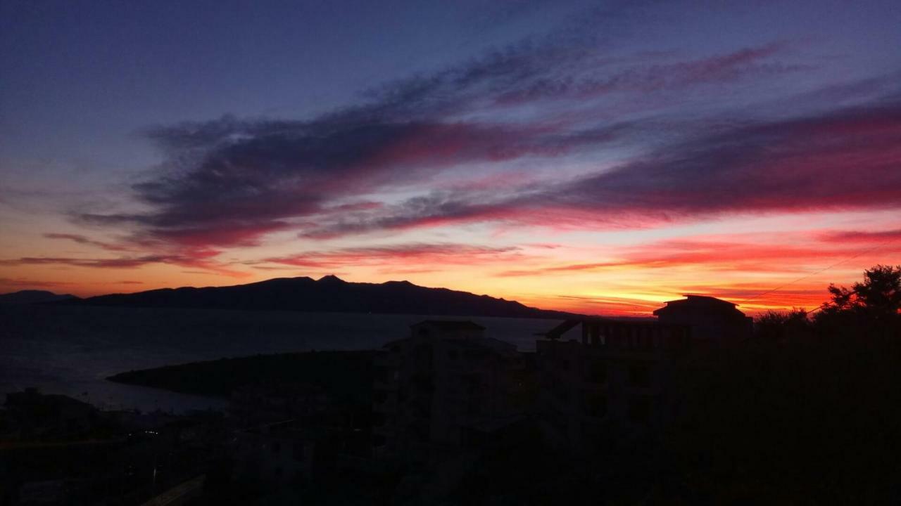 Aris Apartment Sarandë 外观 照片